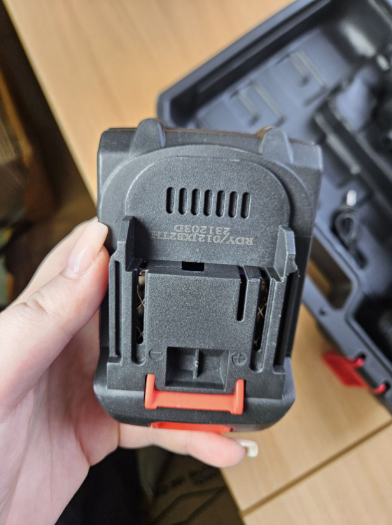 Аккумуляторная мойка высокого давления 1 акб Аккумуляторная мойка высокого давления 1 акб