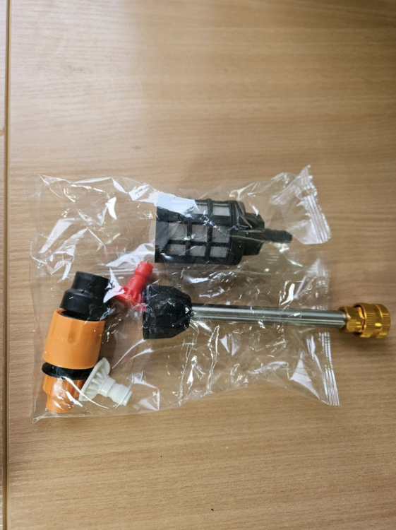 Аккумуляторная мойка высокого давления 1 акб Аккумуляторная мойка высокого давления 1 акб