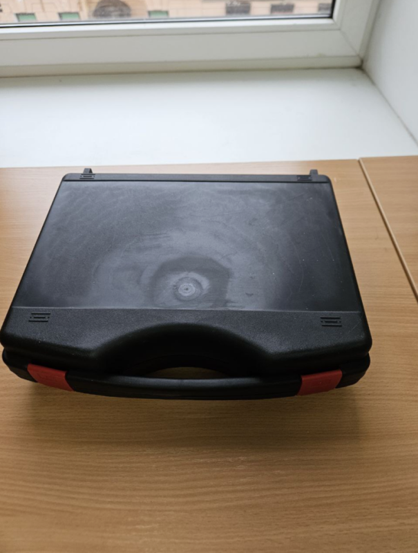 Пусковое устройство для автомобиля с компрессором Пусковое устройство для автомобиля с компрессором