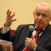 Михаил Литвак