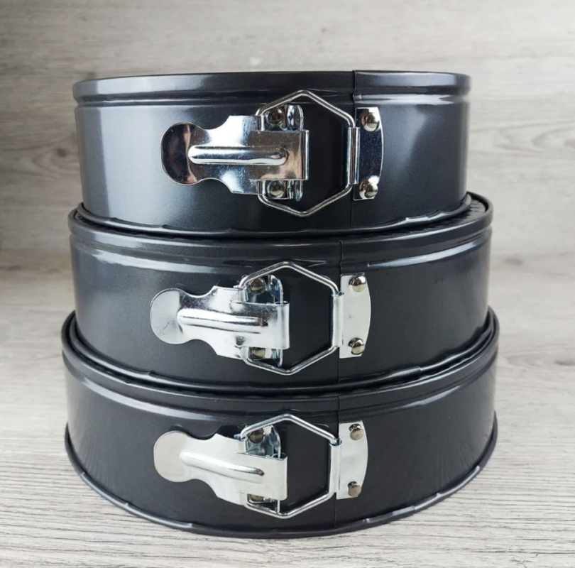 Набор форм для выпечки разъемных 22-24-26 см (3 шт) Набор форм для выпечки разъемных 22-24-26 см (3 шт)