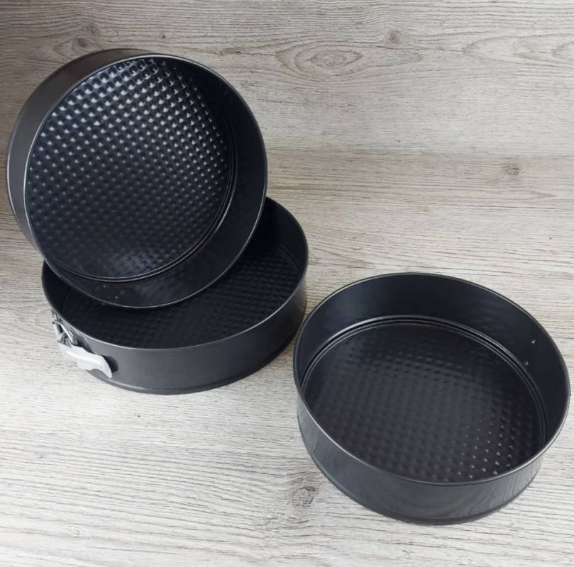 Набор форм для выпечки разъемных 22-24-26 см (3 шт) Набор форм для выпечки разъемных 22-24-26 см (3 шт)